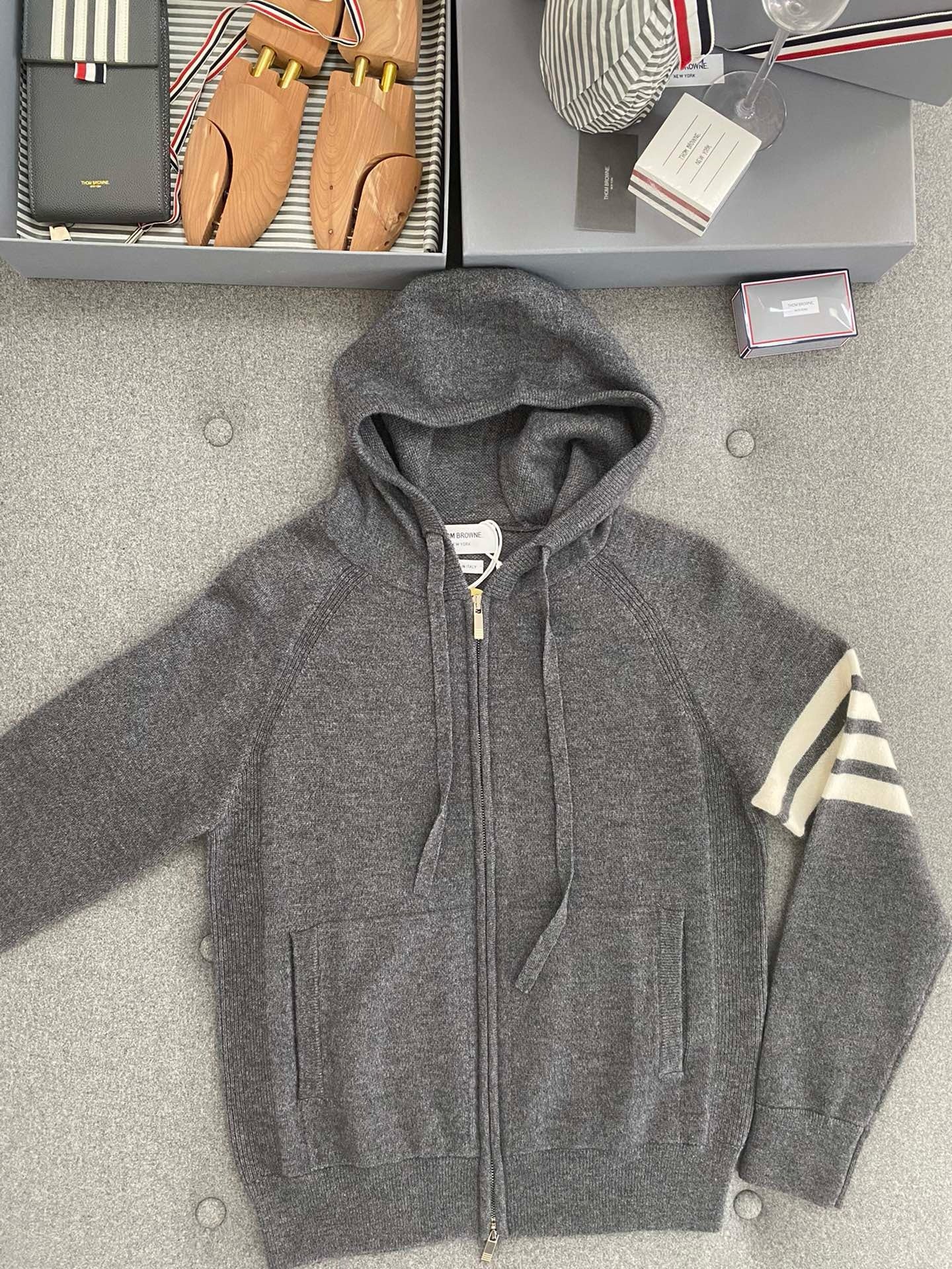 톰브라운 사선 니트 후드 집업