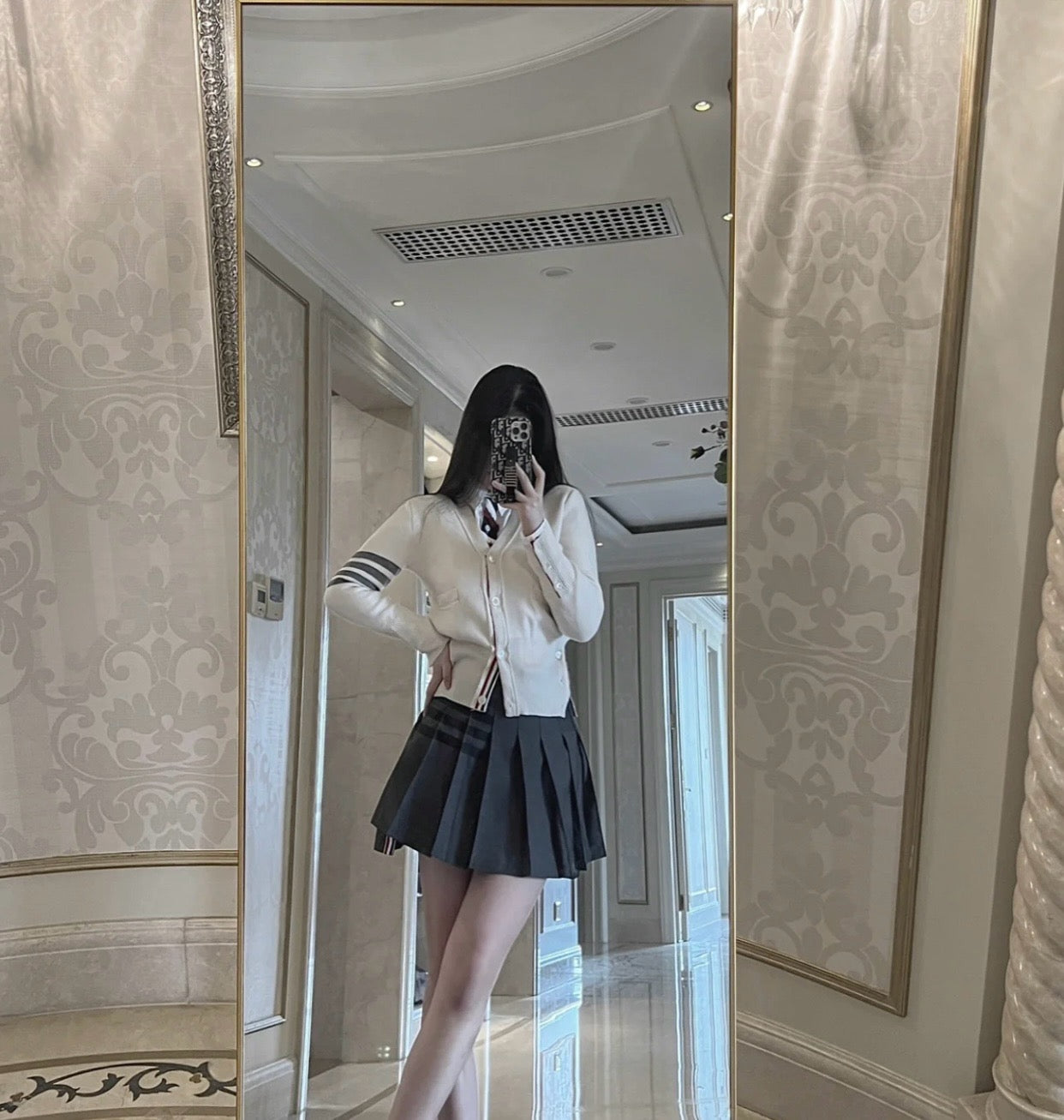 톰브라운 밀라노 스티치 브이넥 가디건