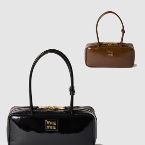 나플락 페이턴트 가죽 보백 5BB173